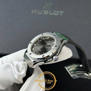 Hublot-sieu-cap (5)