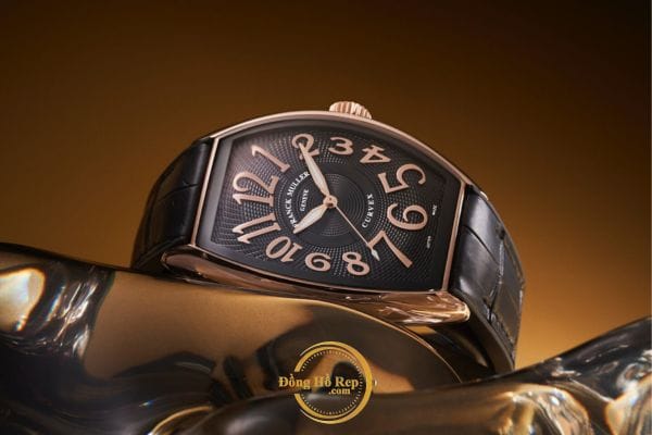 Bộ máy hoạt động ETA đến từ Thụy Sĩ có chất lượng cao