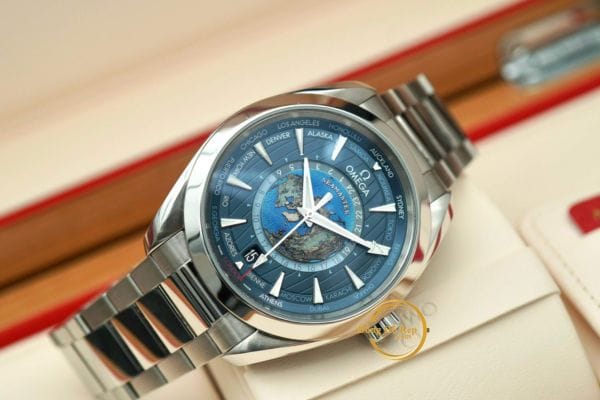 Thiết kế đặc biệt với hình quả địa cầu kết hợp với các phối màu hiện đại