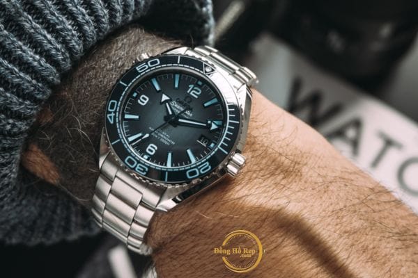Thiết kế đồng hồ thể thao phù hợp với những quý ông thanh lịch