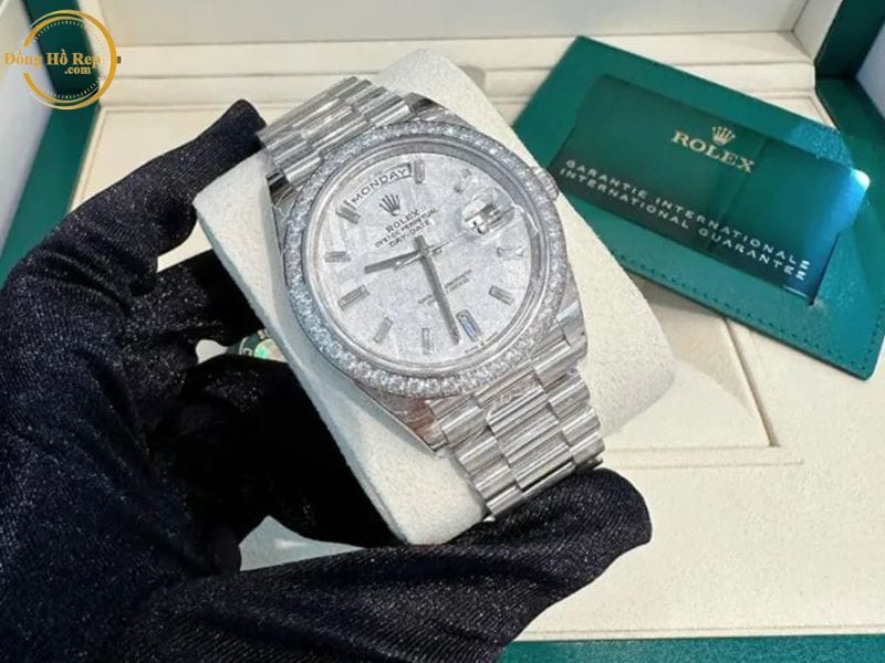 Tổng hợp 8 mẫu đồng hồ Rolex nam màu trắng đẳng cấp 7 Dong-ho-rolex-nam-mau-trang (6)