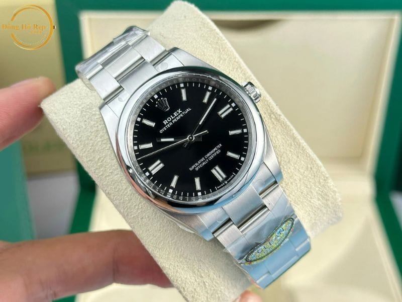 Đồng hồ Rolex Oyster Perpetual- Thiết kế vượt giới hạn thời gian 3 Dong-ho-rolex-oyster-perpetual (4)