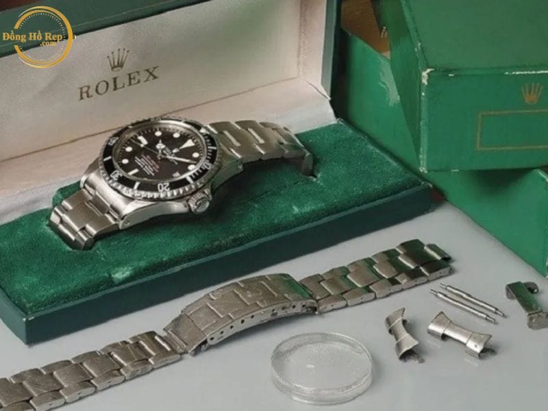 Mách bạn cách thay dây đồng hồ rolex tại nhà chuẩn như thợ 1 Thay-day-dong-ho-rolex (5)