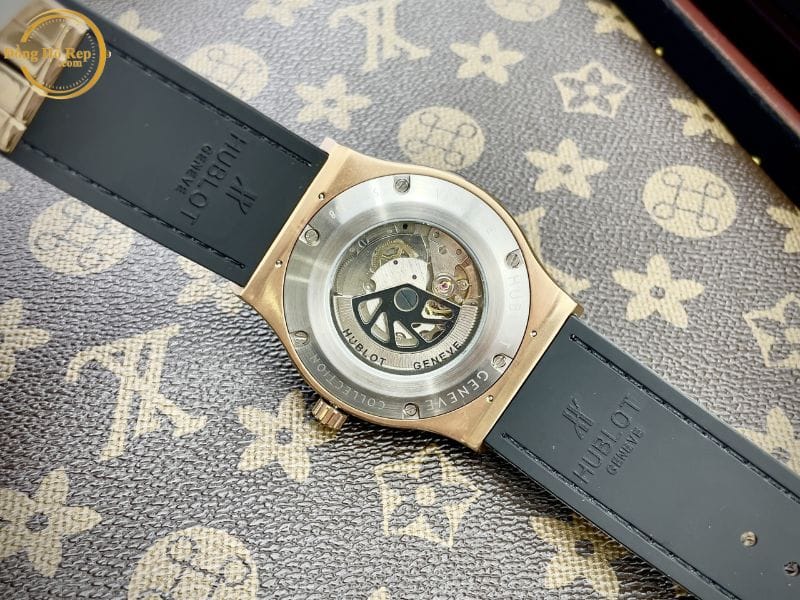 Mat-sau-dong-ho-hublot (5)